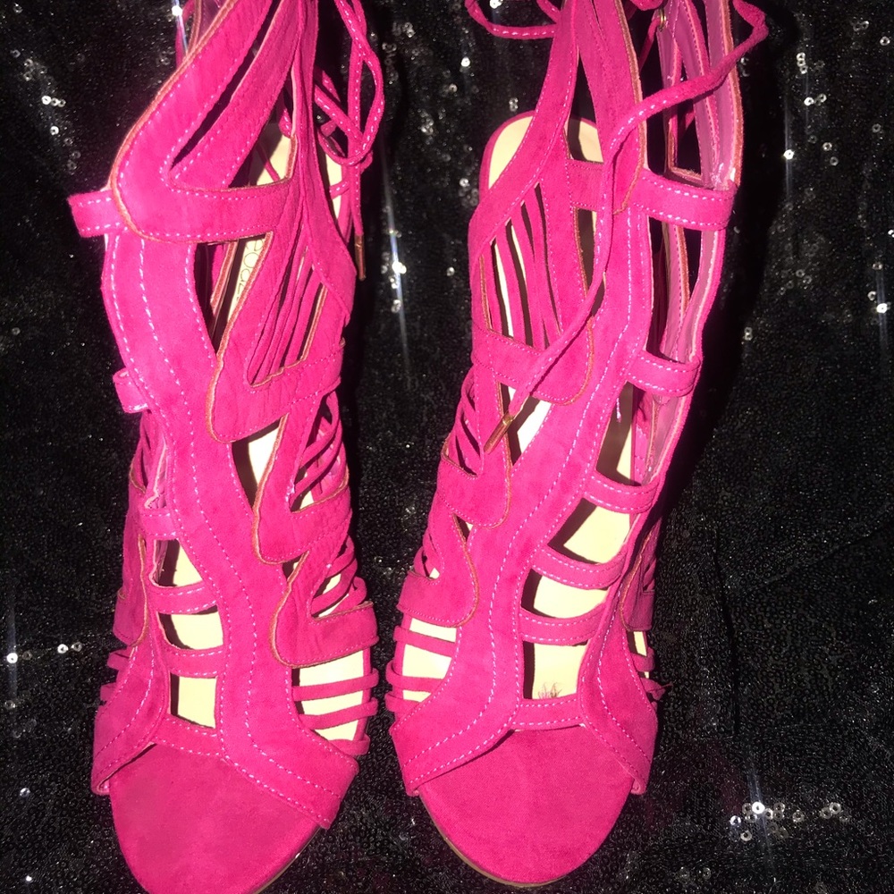 Peep toe caged heels